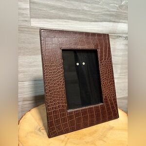 Vintage Brown embossed leather picture / photo frame with real glass
